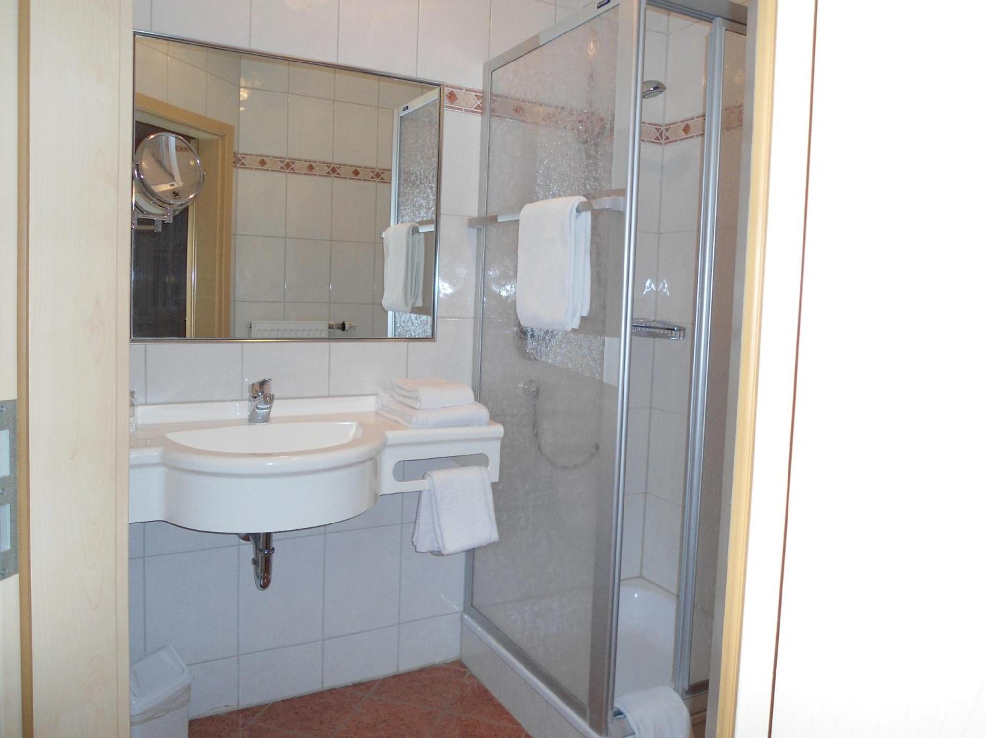 Hotel Hutzenthaler Bruckberg Номер фото