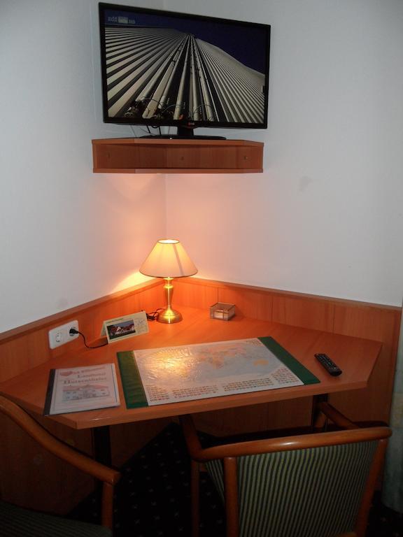 Hotel Hutzenthaler Bruckberg Номер фото