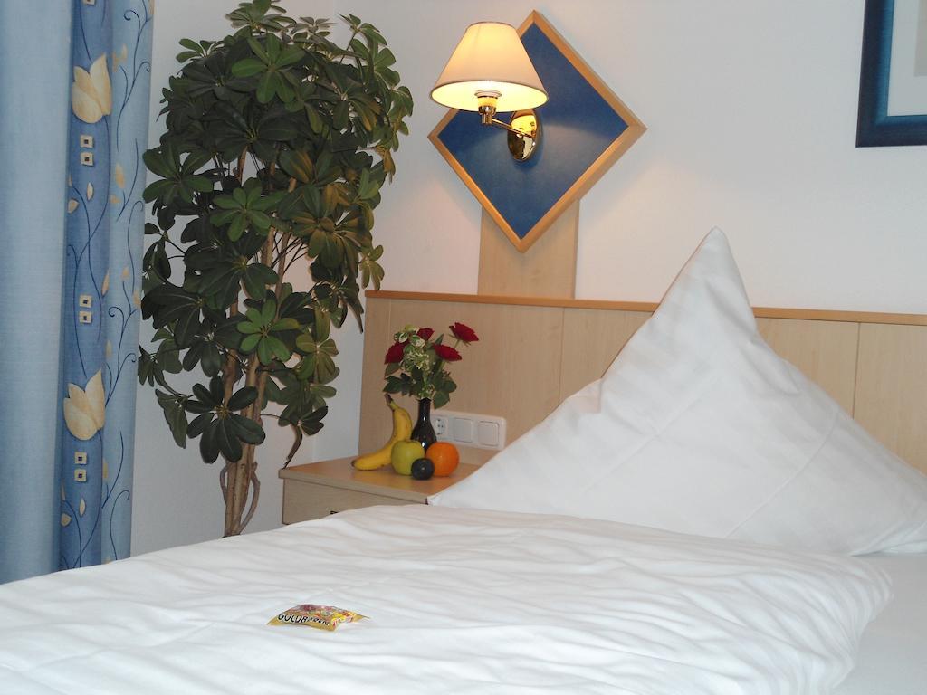 Hotel Hutzenthaler Bruckberg Номер фото
